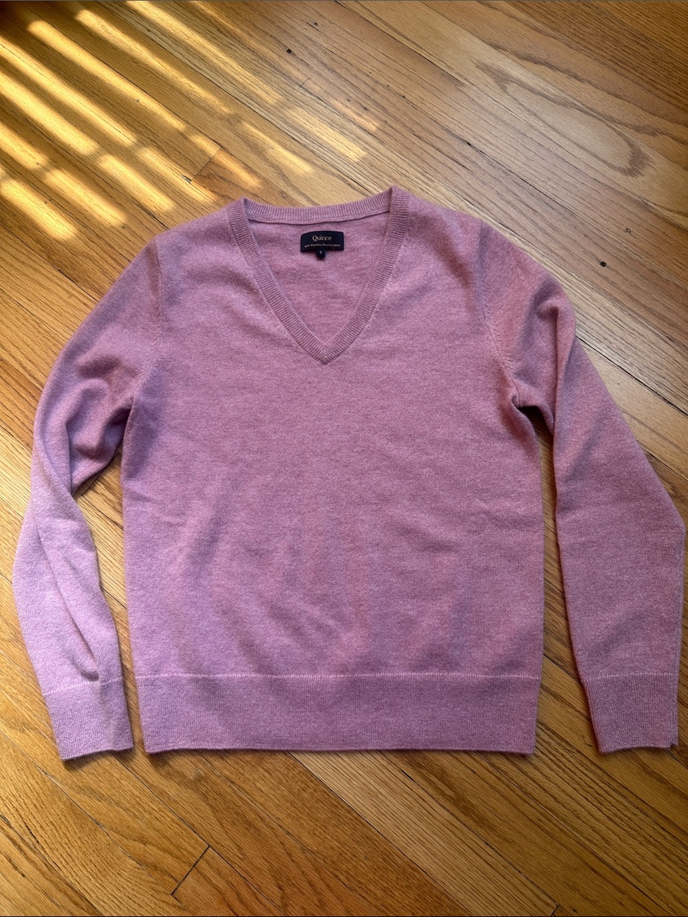 Quince Women’s 💯 Mongolian Cashmere V neck Sweater - Heathered Mauve S